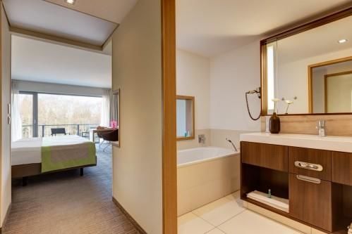 Silva H&ocirc;tel Spa-Balmoral - Chambre design avec vue sur la for&ecirc;t