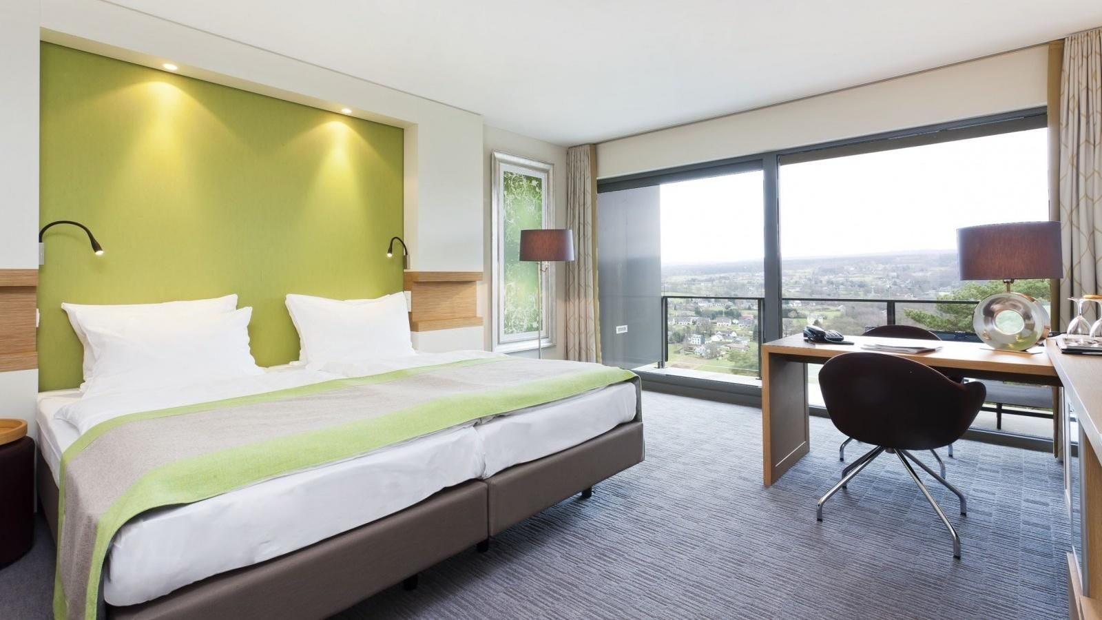 Silva H&ocirc;tel Spa-Balmoral - Chambre design lac